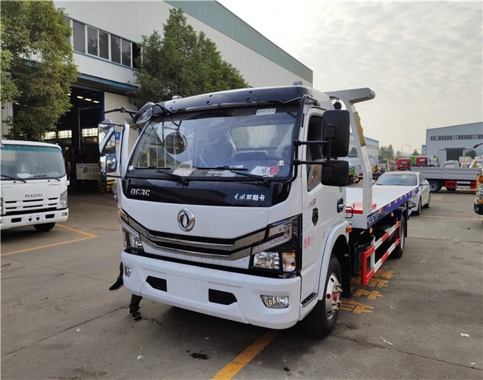 国六多利卡D7黄牌一拖二清障车(5.6cx长) 国六多利卡D7黄牌一拖二清障车(5.6cx长)